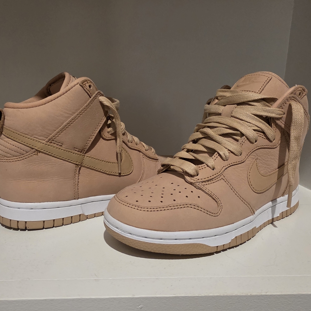 Women's Size 5 Nike Dunk High Shoes